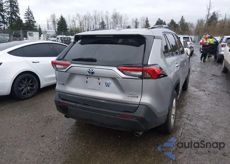 2021 Toyota Rav4 Hybrid Xle z USA, uszkodzony, nr VIN 2T3R6RFV4MW017091